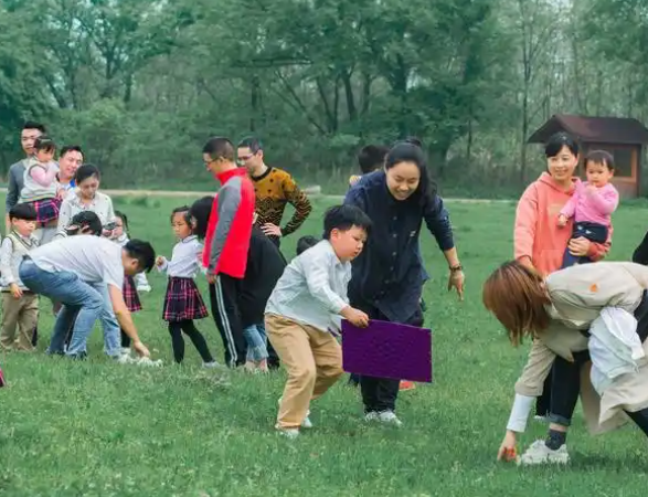 在切实的行动中调节自身情绪逐步建立对自身教育角色的认同和信心